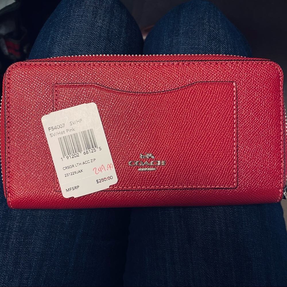 COPY - Coach Accordion Wallet